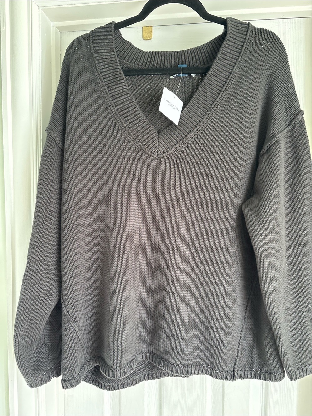 American Eagle V-Neck Knit Sweater - Black